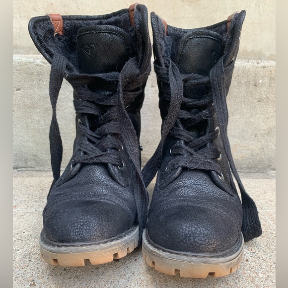 Roxy Bruna Black Lace-Up Boots - Picture 3 of 12